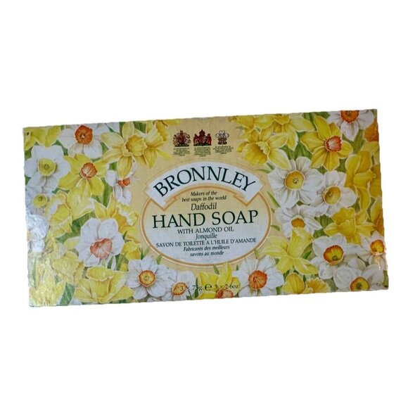 Vintage Bronnley Fine English Hand Daffodil & Almond Sealed Soap 3 x 75g-3.64 oz - Picture 4 of 5